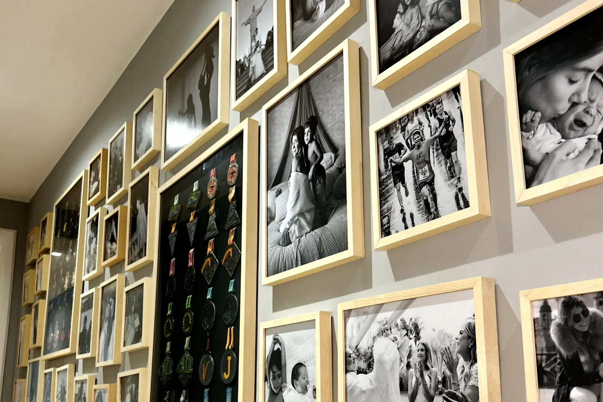 Composição de Quadros: Como Montar e Valorizar Ambientes | FastFrame